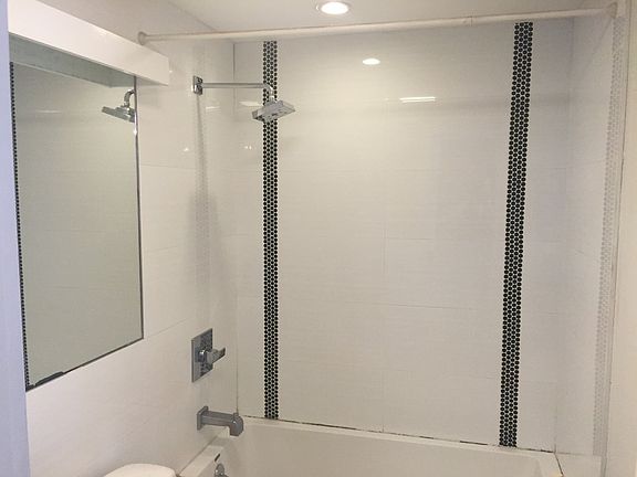 4th image of 814 Saint Johns Pl