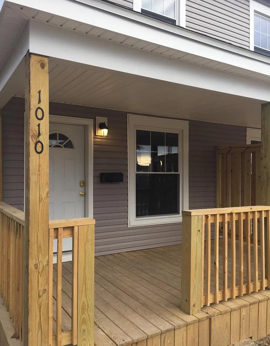 3 bed, 1300 sqft, $1,045 — Photo 1
