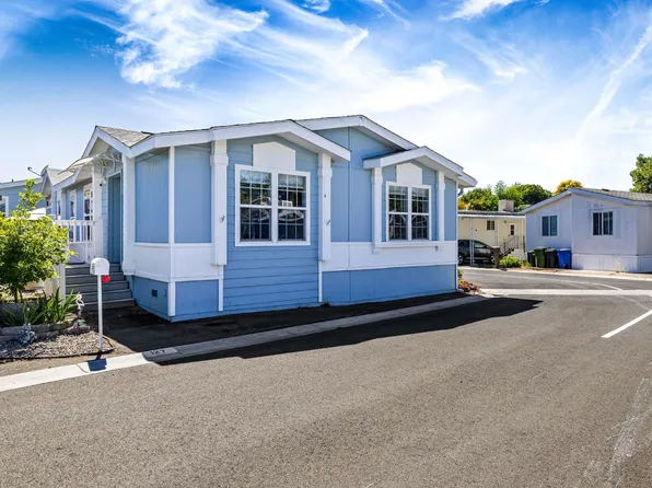 127 Fiesta Lane, Rohnert Park, CA 94928