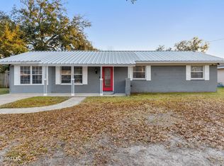 2510 Parkwood Pl, Ocean Springs, MS 39564