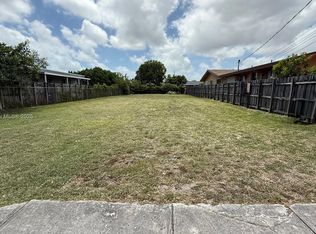 3046 NW 27th St, Miami, FL 33142