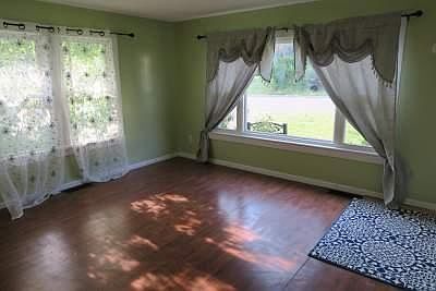 5th image of 3108 Hall St Floor 1