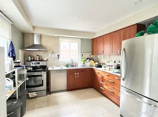 16 Candlewood Ct, Brampton, ON L6Z 1N5