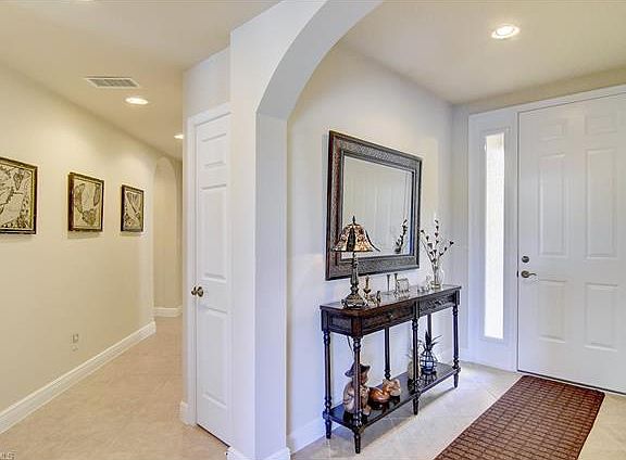 4th image of 5550 Berkshire Dr APT 104