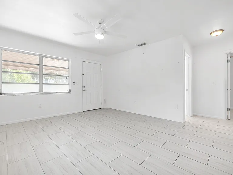 313 N Arcadia Ave #313 — Photo 8