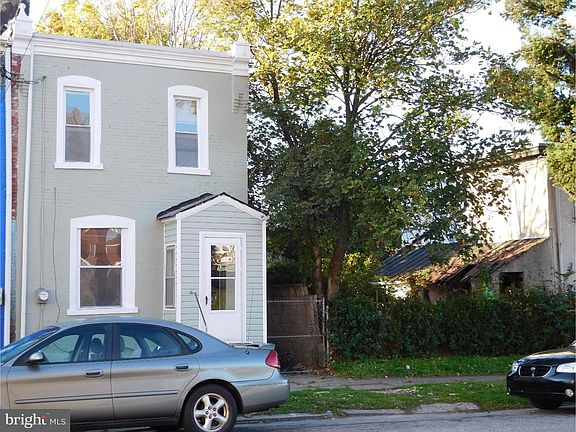 2nd image of 2044 W Godfrey Ave