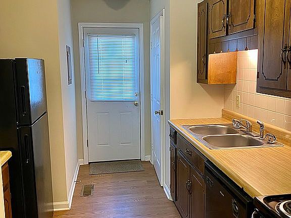 5th image of 1724 McGregor Ct