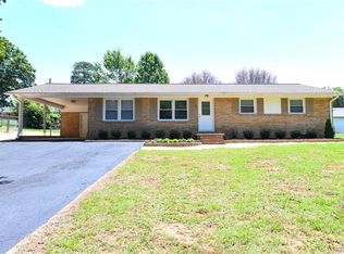 207 Ridgecrest Dr, Kannapolis, NC 28081