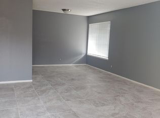 9051 G Ave APT 83, Hesperia, CA 92345