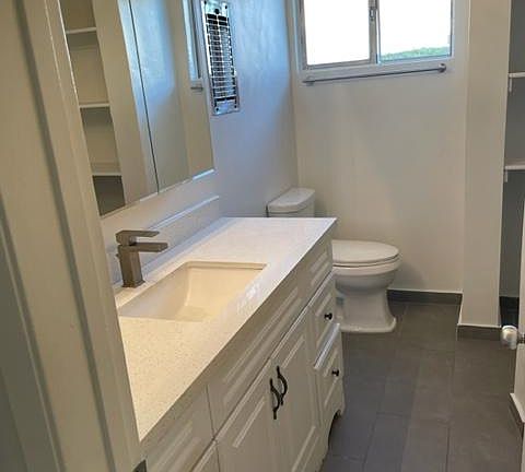 4th image of 860 S Wooster St APT 105