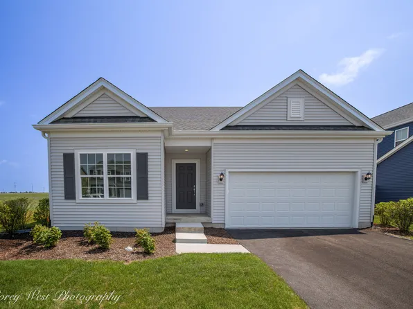 330 N Aspen Dr, Cortland, IL 60112