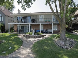 15824 Tradewind Dr, Spirit Lake, IA 51360