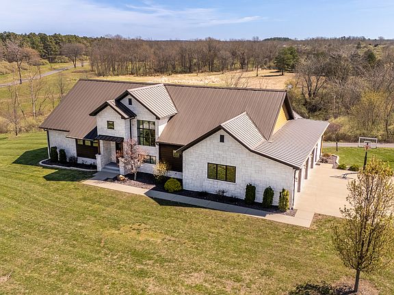 2nd image of 9909 Decatur Rd