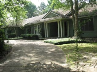 209 Winged Foot Cir, Jackson, MS 39211