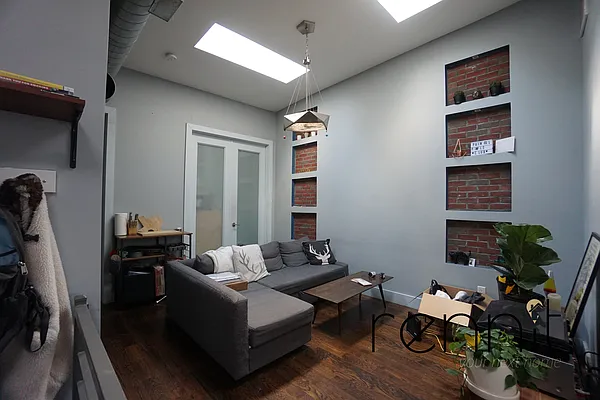 Rented by Rennit Inc. | media 6