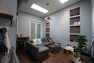 Rented by Rennit Inc.