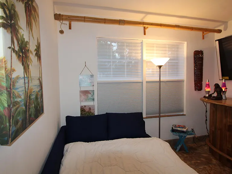90 SE 5th Ave #5 — Photo 6