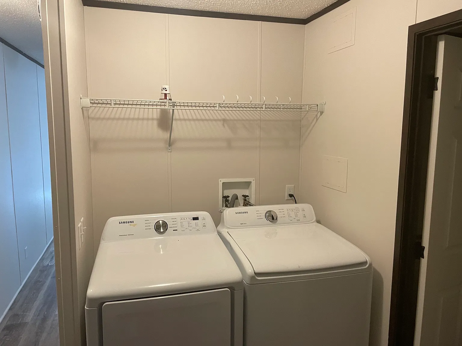 2 bed, 750 sqft, $1,400 — Photo 2