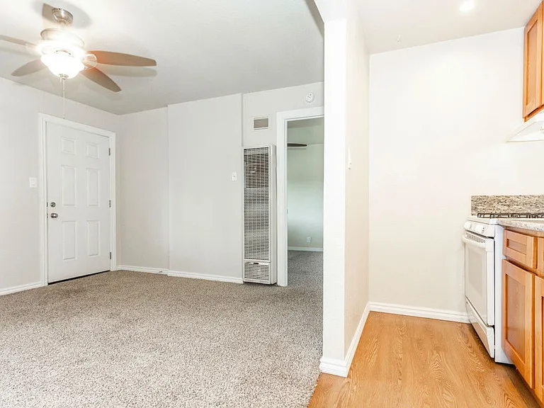 Sunset Village Apartments — Photo 9