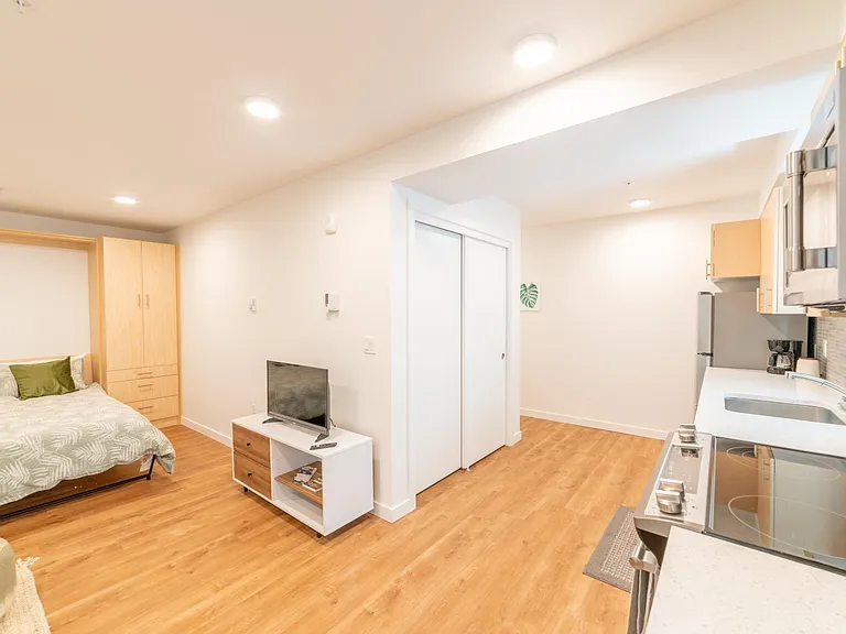750 11th Ave E #207 — Photo 4