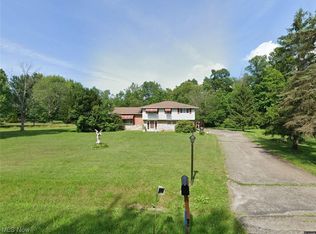 12451 Valley View Dr, Chesterland, OH 44026