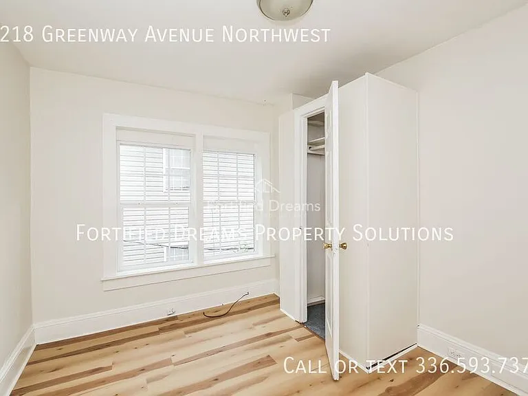 2218 Greenway Ave NW — Photo 10