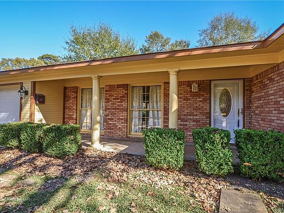 3rd image of 2613 Leaf Ln