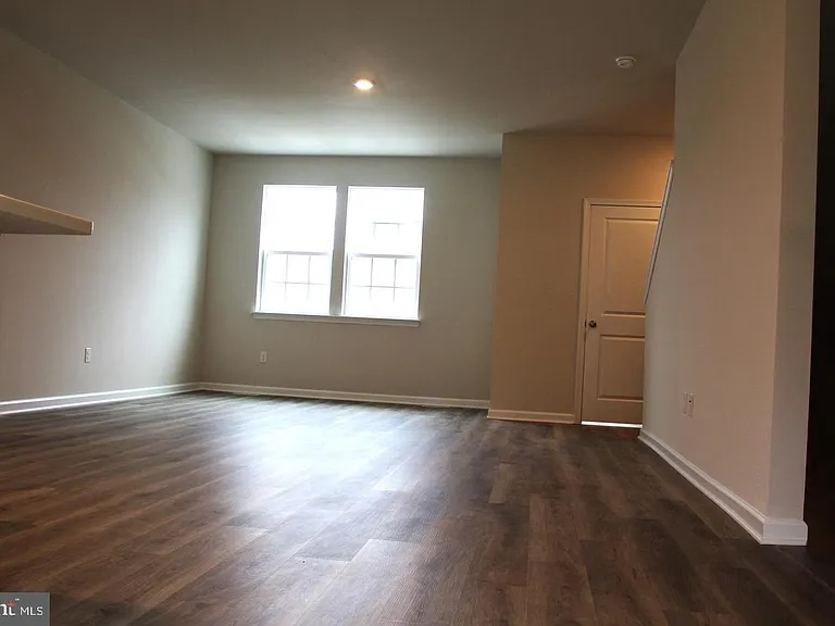 102 Jonagold Dr — Photo 9