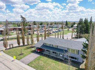 5607 N 48th Ave, Lacombe, AB T4L 1M7