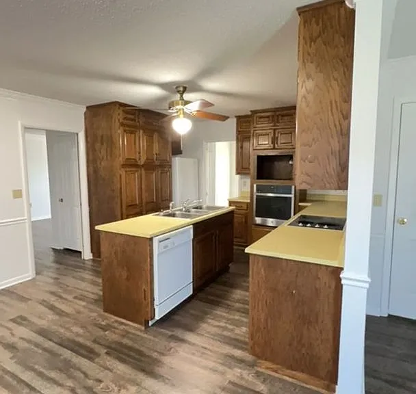 765 Bluffview Dr — Photo 7