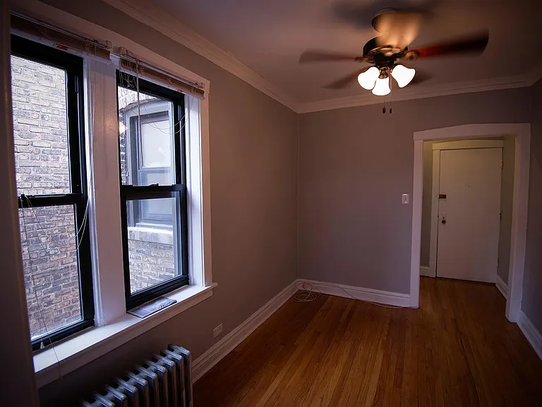 2906 N Seminary Ave #3 — Photo 4