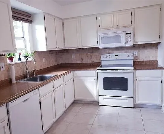 118 Georgian Park Dr #118 — Photo 10
