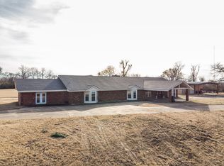 110 Loveless Dr, Helena, AR 72342