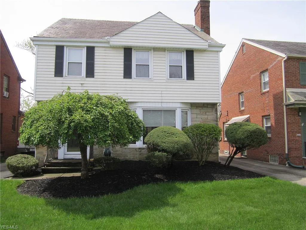 3850 Faversham Rd photo 1