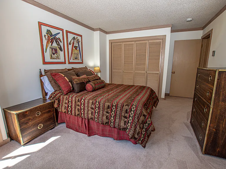 1877 N Lake Blvd #4 — Photo 19