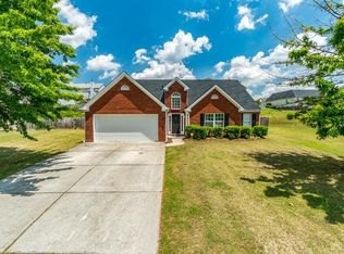 925 Shannon Rd, Loganville, GA 30052