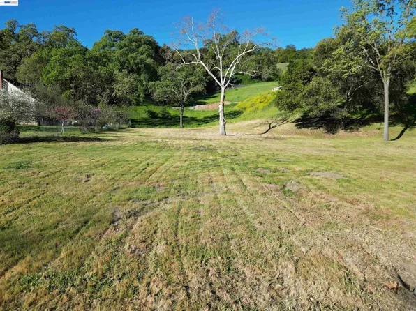 8278 Sassafras Ct, Pleasanton, CA 94566