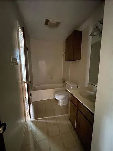199 Kingspoint Blvd — Photo 14