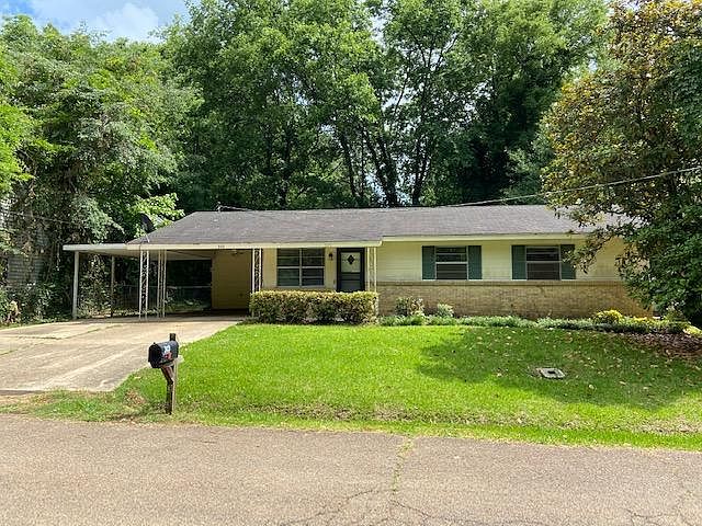 1st image of 303 Ward Dr