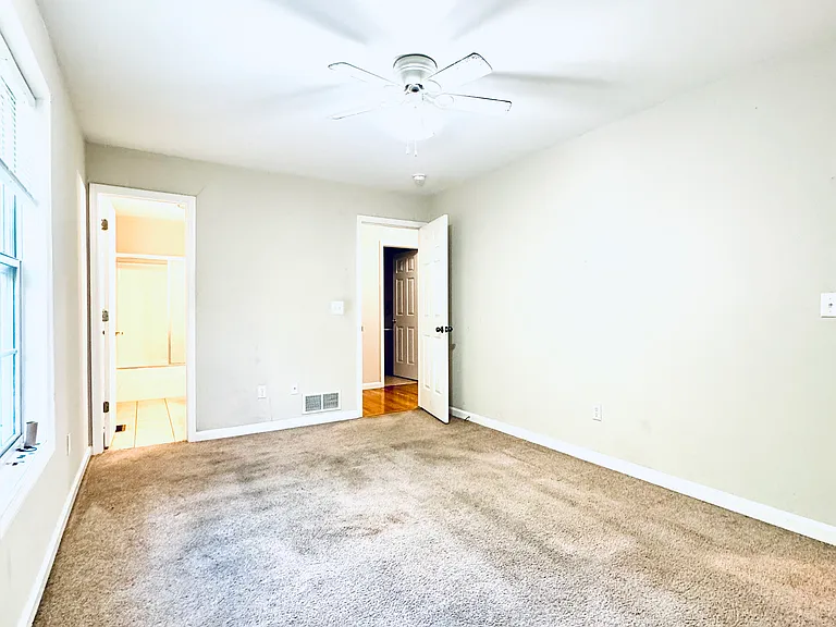 586 Hampton Way #1 — Photo 20
