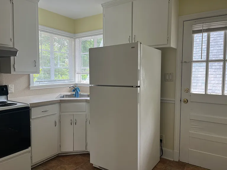 410 W Markham Ave #1 — Photo 8