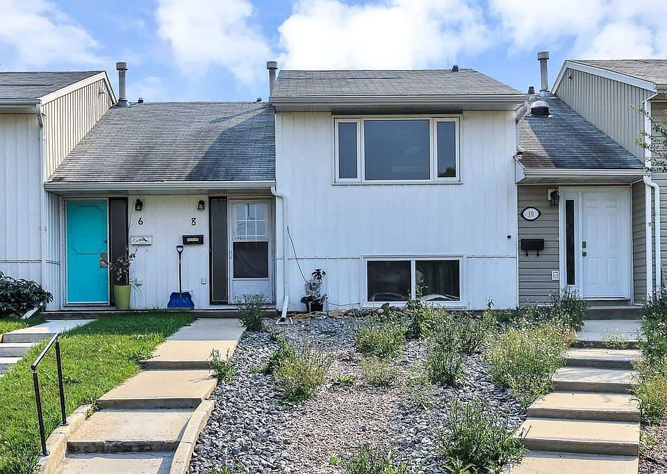 1st image of 8 N Whiteside Cres