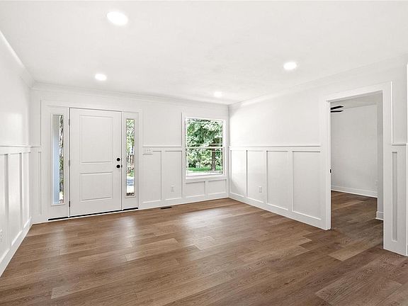 4th image of 3716 Laura Ct