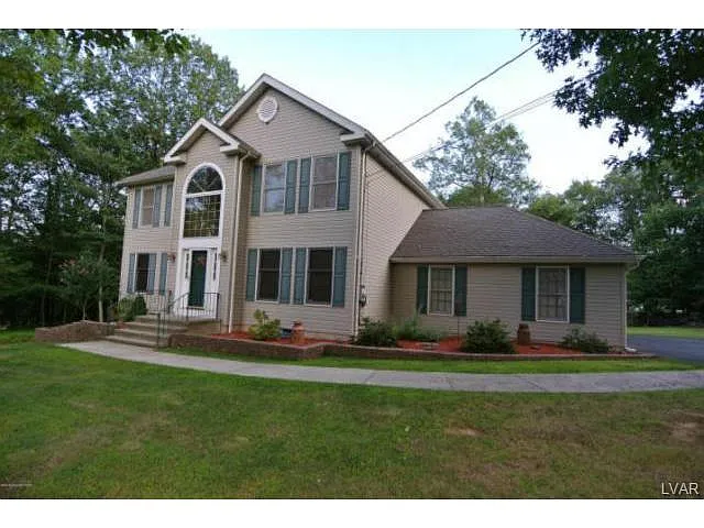 208 Dry Pond Dr photo 1