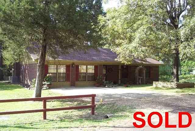 1st image of 329 Washington Dr