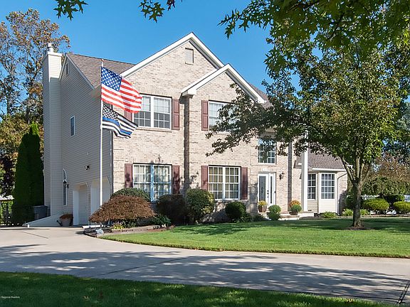 2nd image of 1633 Shelton Ct