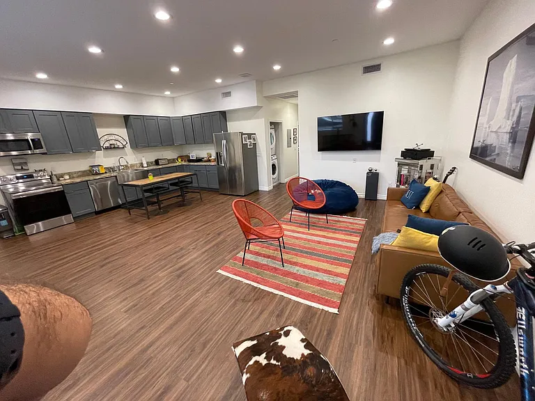 4730 Mission Bay Dr #F — Photo 5