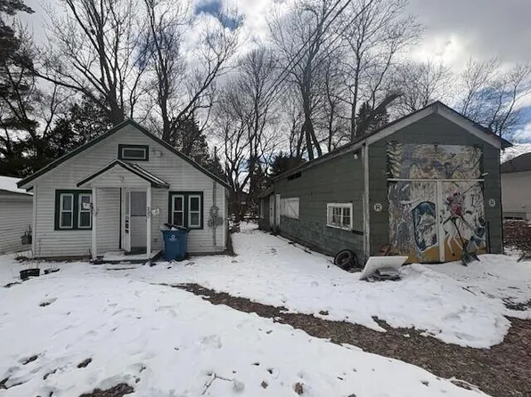 247 Marble St, Cadillac, MI 49601