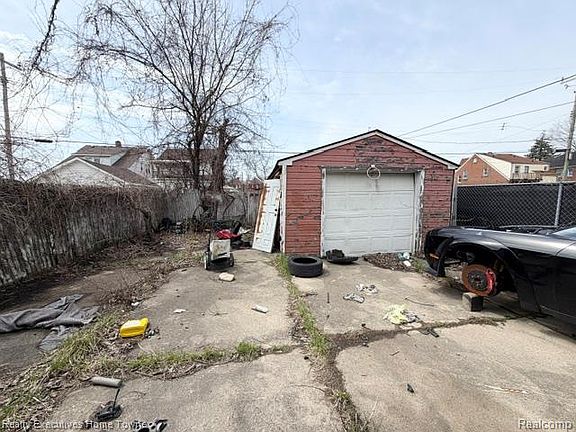 4th image of 12081 Santa Rosa Dr