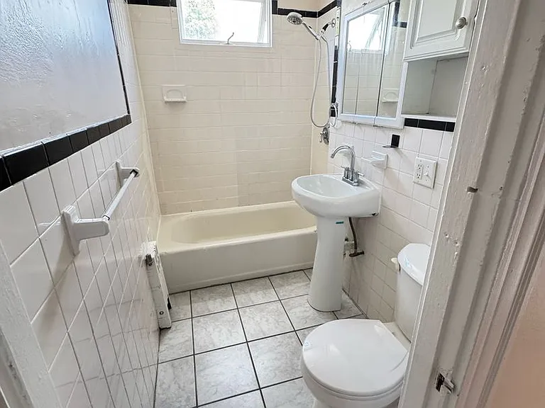 43 Atkins St #4D — Photo 6